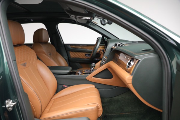 Used 2021 Bentley Bentayga V8 for sale $109,900 at Rolls-Royce Motor Cars Greenwich in Greenwich CT 06830 28
