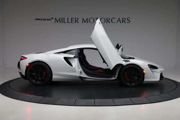 New 2026 McLaren Artura TechLux for sale $304,500 at Rolls-Royce Motor Cars Greenwich in Greenwich CT 06830 19