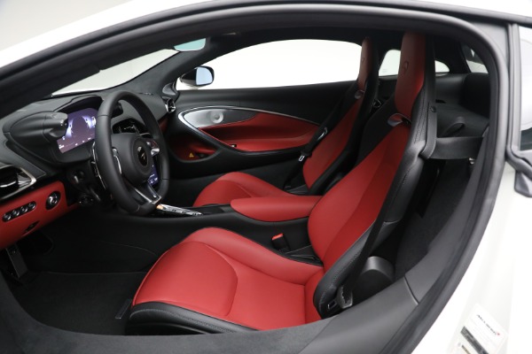 New 2026 McLaren Artura TechLux for sale $304,500 at Rolls-Royce Motor Cars Greenwich in Greenwich CT 06830 22