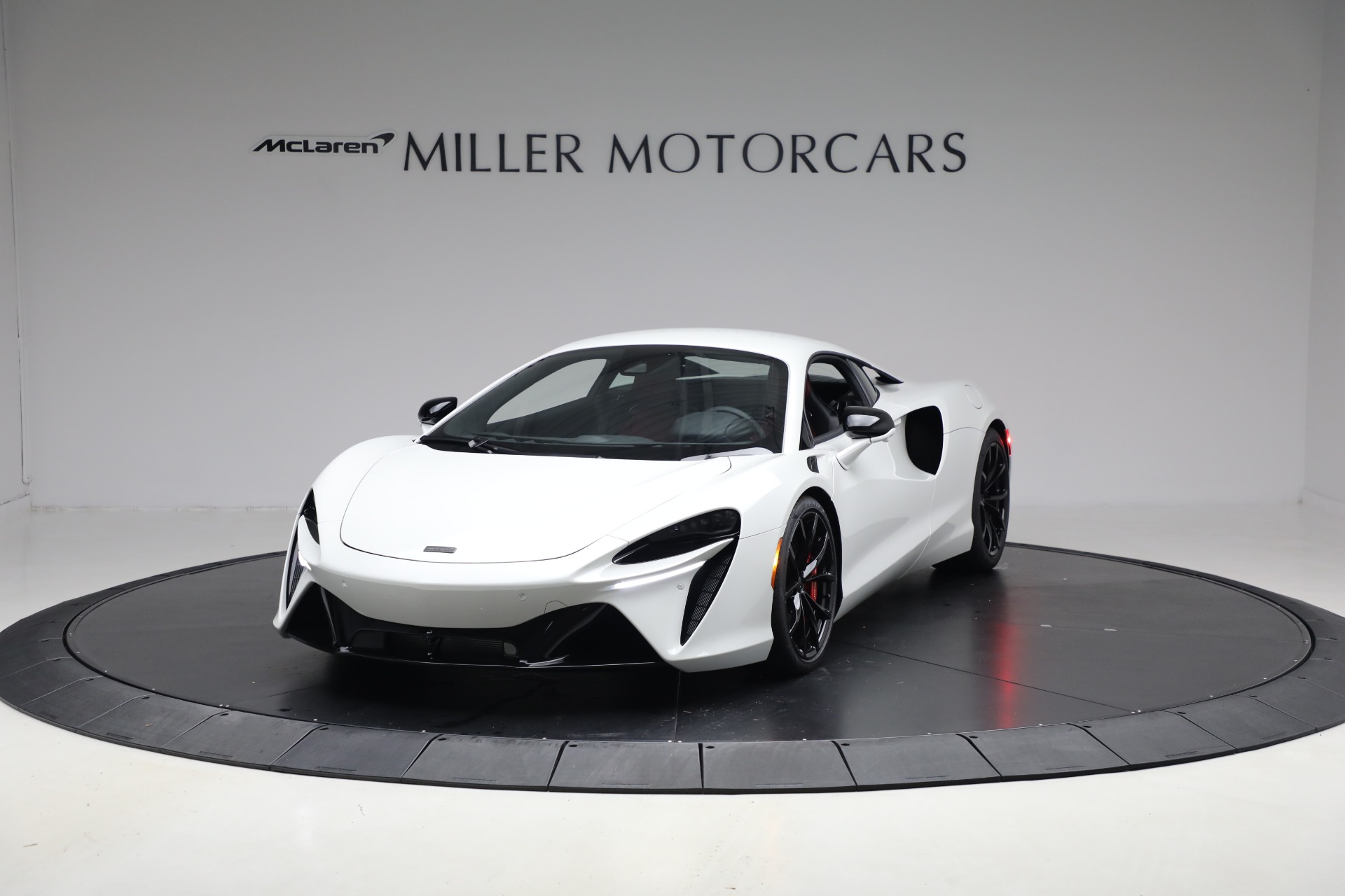 New 2026 McLaren Artura TechLux for sale $304,500 at Rolls-Royce Motor Cars Greenwich in Greenwich CT 06830 1