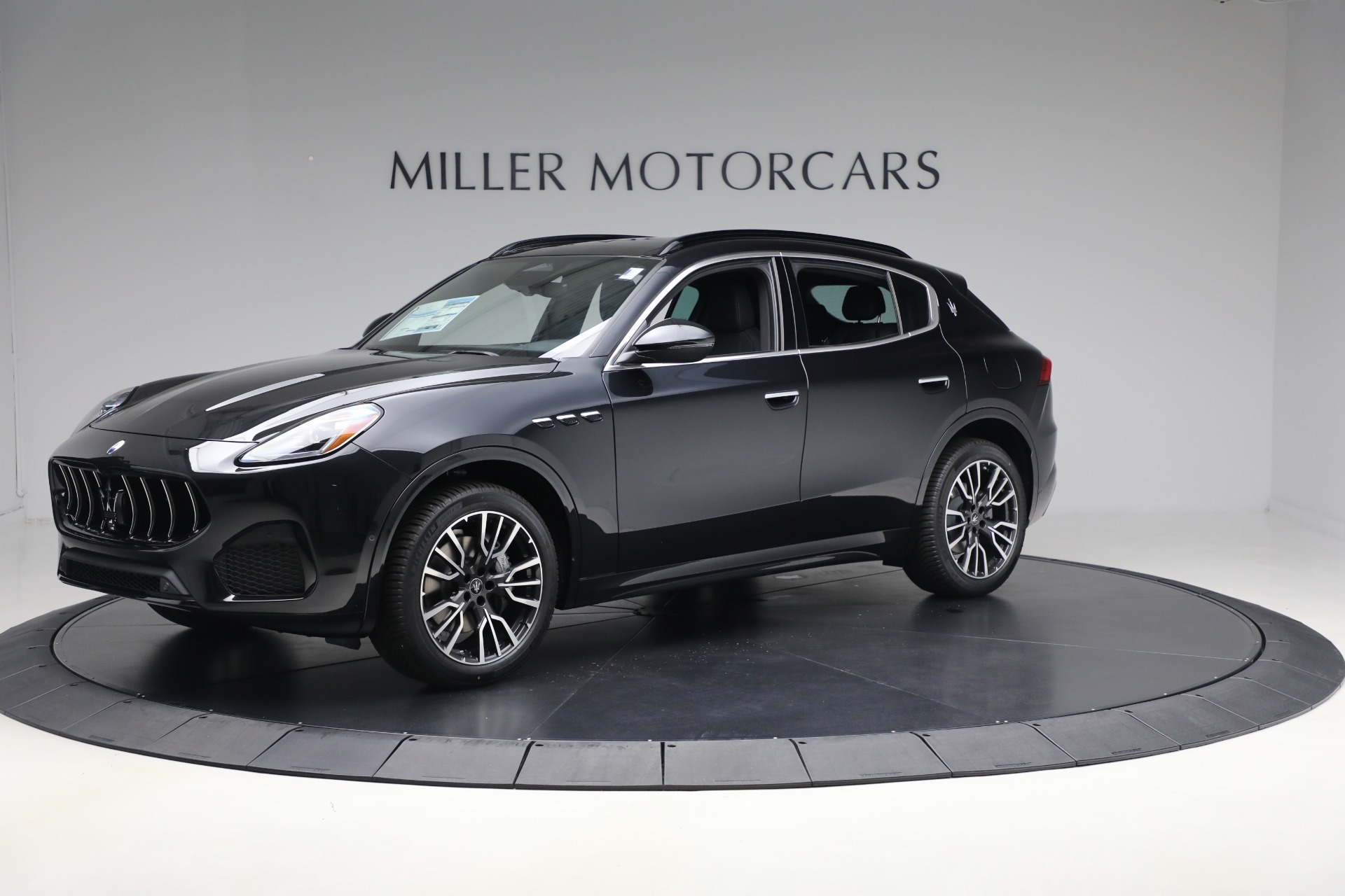 New 2025 Maserati Grecale for sale $71,381 at Rolls-Royce Motor Cars Greenwich in Greenwich CT 06830 1