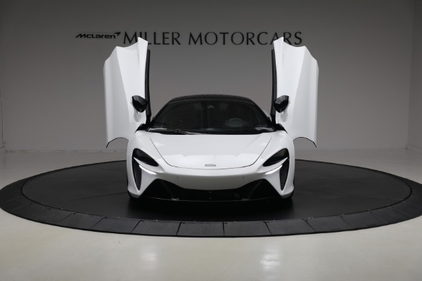 Used 2023 McLaren Artura TechLux for sale Sold at Rolls-Royce Motor Cars Greenwich in Greenwich CT 06830 13