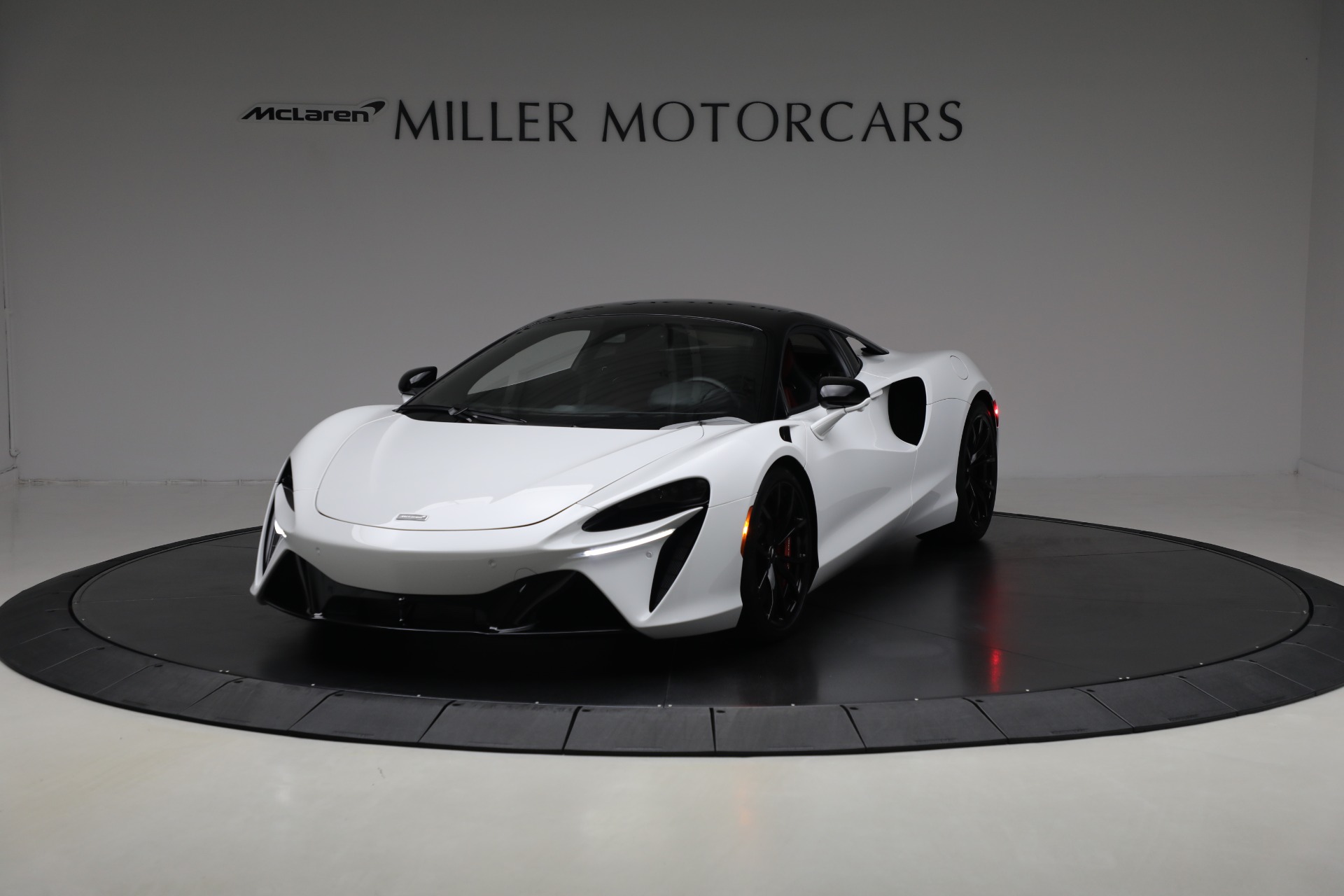 Used 2023 McLaren Artura TechLux for sale Sold at Rolls-Royce Motor Cars Greenwich in Greenwich CT 06830 1