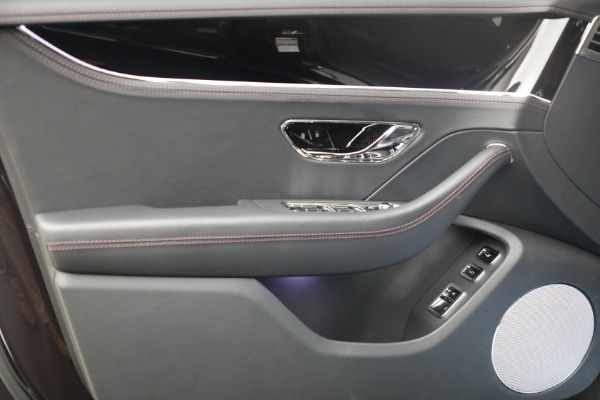 New 2026 Bentley Flying Spur for sale $317,510 at Rolls-Royce Motor Cars Greenwich in Greenwich CT 06830 14