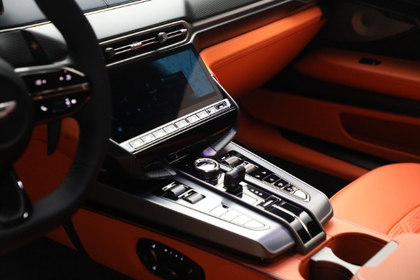 New 2025 Aston Martin Vanquish for sale $532,200 at Rolls-Royce Motor Cars Greenwich in Greenwich CT 06830 24