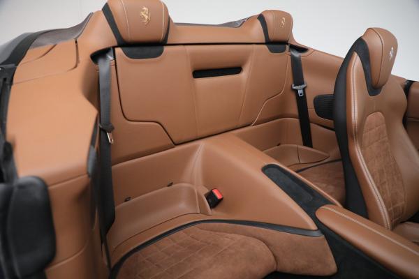 Used 2025 Ferrari Roma Spider for sale $324,900 at Rolls-Royce Motor Cars Greenwich in Greenwich CT 06830 21