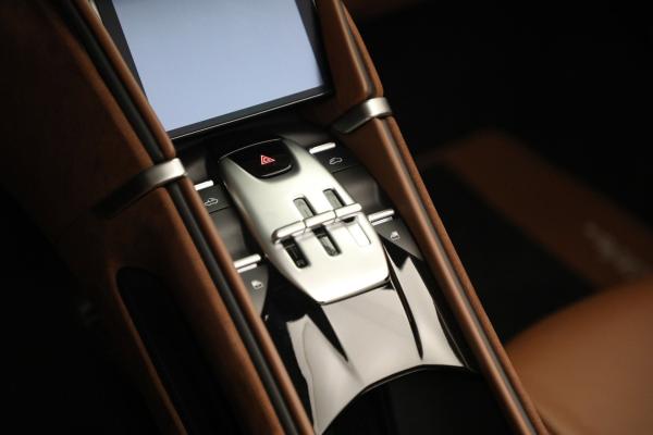 Used 2025 Ferrari Roma Spider for sale $324,900 at Rolls-Royce Motor Cars Greenwich in Greenwich CT 06830 24