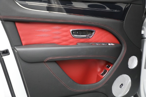 Used 2025 Bentley Bentayga EWB Azure V8 for sale $259,900 at Rolls-Royce Motor Cars Greenwich in Greenwich CT 06830 14