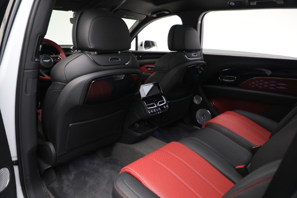 Used 2025 Bentley Bentayga EWB Azure V8 for sale $259,900 at Rolls-Royce Motor Cars Greenwich in Greenwich CT 06830 18