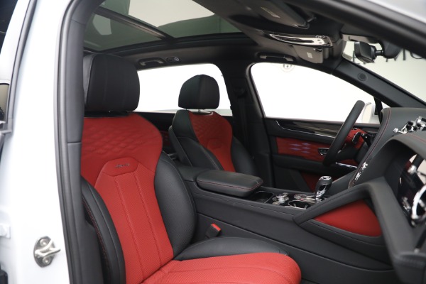 Used 2025 Bentley Bentayga EWB Azure V8 for sale $259,900 at Rolls-Royce Motor Cars Greenwich in Greenwich CT 06830 23
