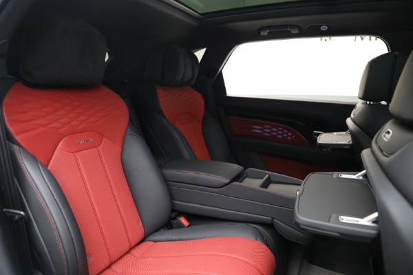 Used 2025 Bentley Bentayga EWB Azure V8 for sale $259,900 at Rolls-Royce Motor Cars Greenwich in Greenwich CT 06830 26