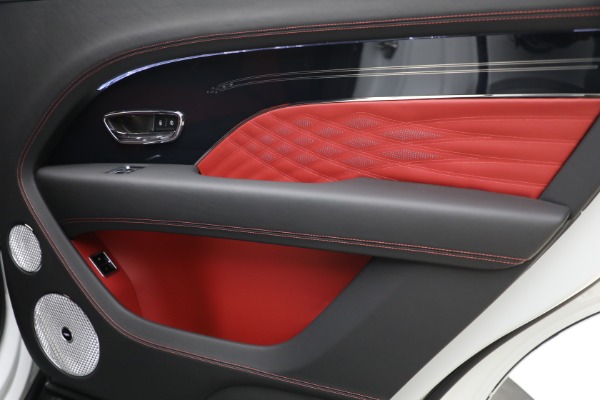 Used 2025 Bentley Bentayga EWB Azure V8 for sale $259,900 at Rolls-Royce Motor Cars Greenwich in Greenwich CT 06830 27