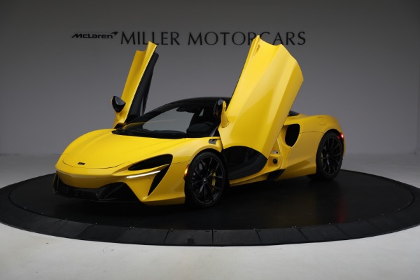 Used 2024 McLaren Artura for sale $193,900 at Rolls-Royce Motor Cars Greenwich in Greenwich CT 06830 14