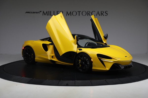 Used 2024 McLaren Artura for sale $193,900 at Rolls-Royce Motor Cars Greenwich in Greenwich CT 06830 20
