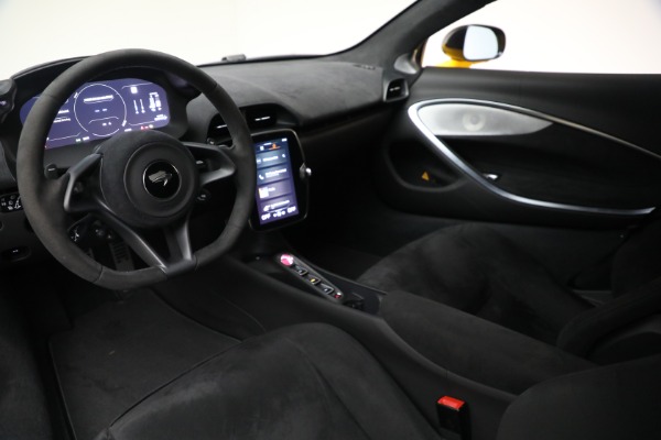 Used 2024 McLaren Artura for sale $193,900 at Rolls-Royce Motor Cars Greenwich in Greenwich CT 06830 23