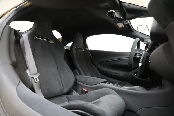 Used 2024 McLaren Artura for sale $193,900 at Rolls-Royce Motor Cars Greenwich in Greenwich CT 06830 24