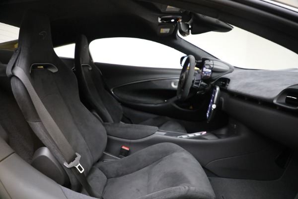 Used 2024 McLaren Artura for sale $193,900 at Rolls-Royce Motor Cars Greenwich in Greenwich CT 06830 25