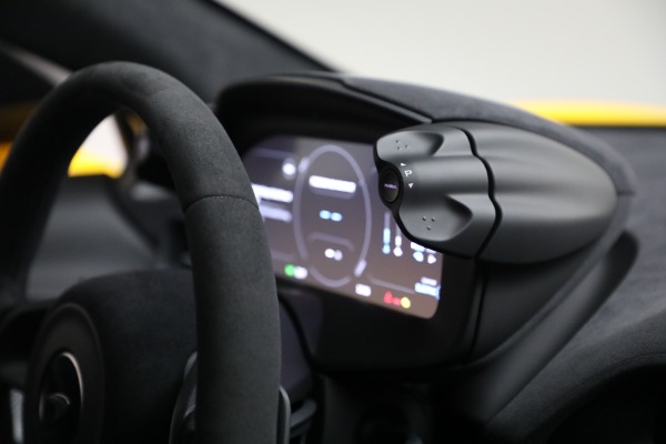 Used 2024 McLaren Artura for sale $193,900 at Rolls-Royce Motor Cars Greenwich in Greenwich CT 06830 28