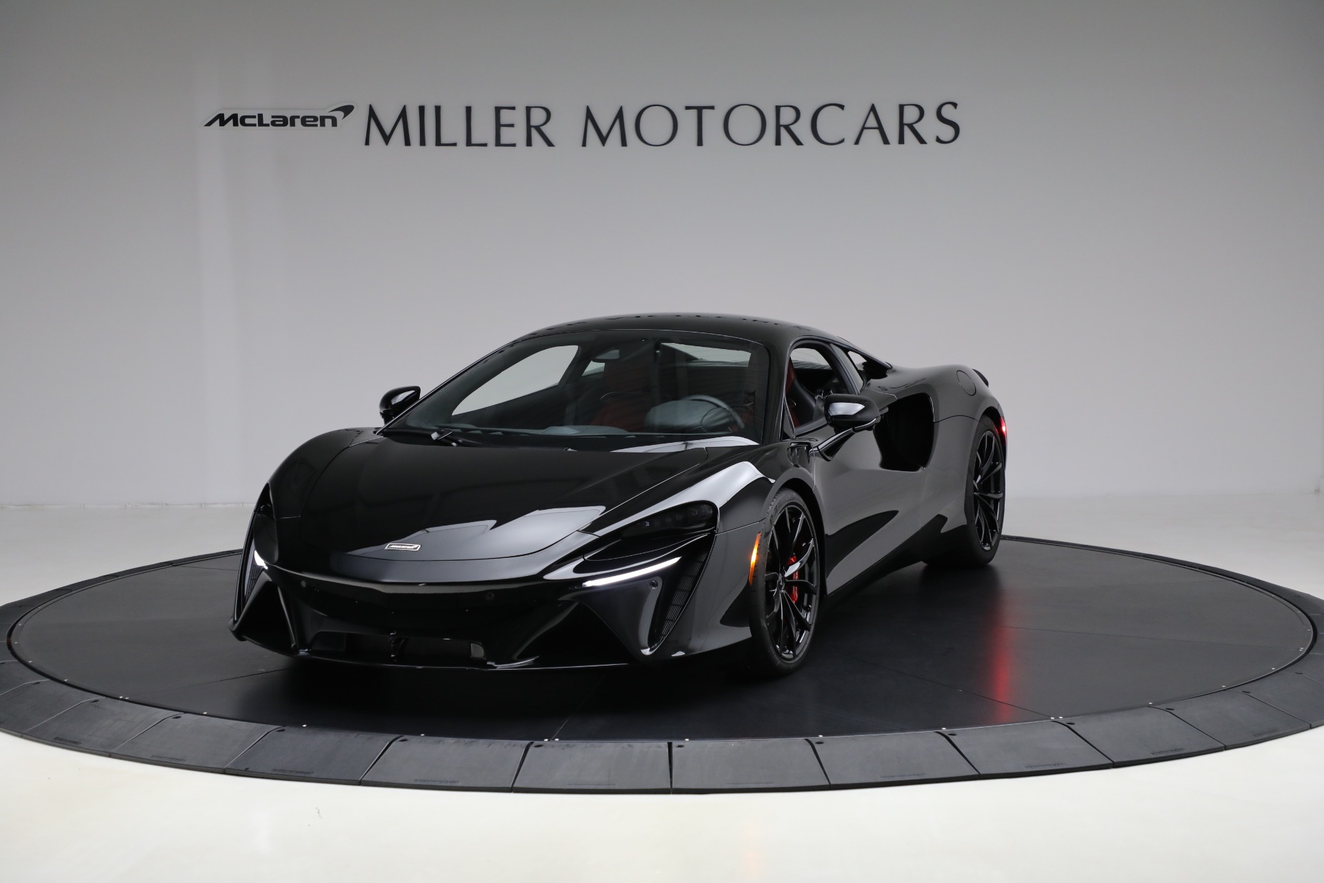 Used 2024 McLaren Artura TechLux for sale $196,900 at Rolls-Royce Motor Cars Greenwich in Greenwich CT 06830 1