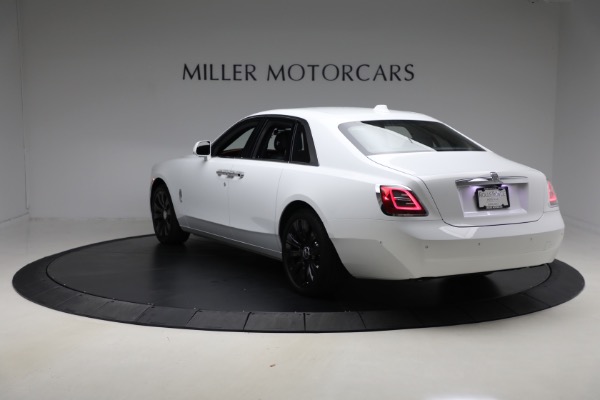 Used 2023 Rolls-Royce Ghost for sale $295,900 at Rolls-Royce Motor Cars Greenwich in Greenwich CT 06830 8