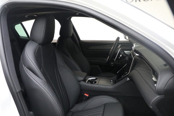 Used 2025 Maserati Grecale Modena for sale $61,116 at Rolls-Royce Motor Cars Greenwich in Greenwich CT 06830 16
