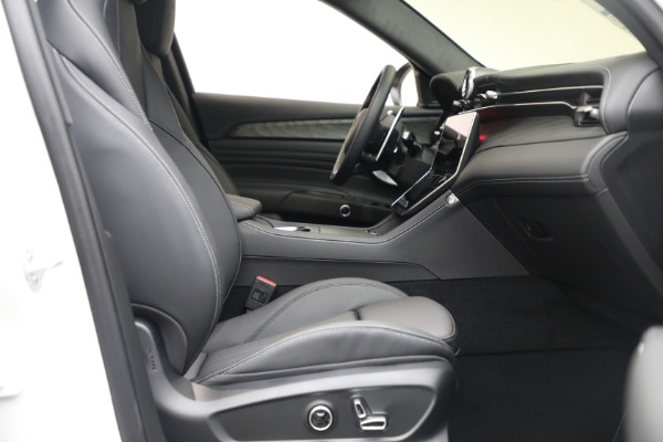 Used 2025 Maserati Grecale Modena for sale $61,116 at Rolls-Royce Motor Cars Greenwich in Greenwich CT 06830 17
