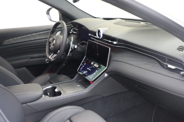 Used 2025 Maserati Grecale Modena for sale $61,116 at Rolls-Royce Motor Cars Greenwich in Greenwich CT 06830 18
