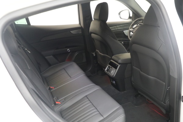 Used 2025 Maserati Grecale Modena for sale $61,116 at Rolls-Royce Motor Cars Greenwich in Greenwich CT 06830 20