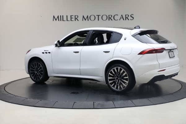 Used 2025 Maserati Grecale Modena for sale $61,116 at Rolls-Royce Motor Cars Greenwich in Greenwich CT 06830 3