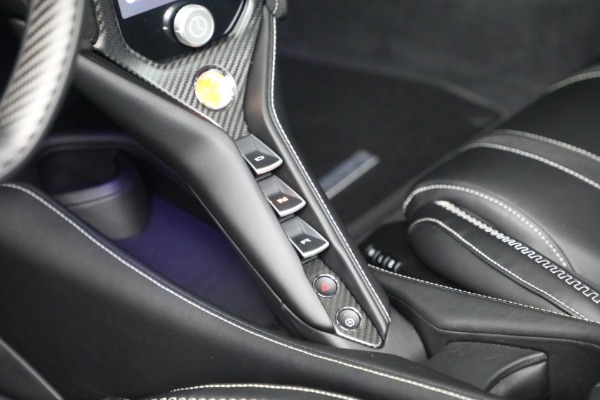Used 2026 McLaren 750S TechLux for sale $379,900 at Rolls-Royce Motor Cars Greenwich in Greenwich CT 06830 22