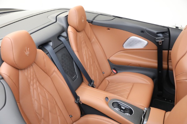 New 2026 Maserati GranCabrio Trofeo for sale $204,195 at Rolls-Royce Motor Cars Greenwich in Greenwich CT 06830 19