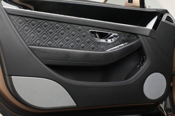 Used 2022 Bentley Continental GT V8 for sale $159,900 at Rolls-Royce Motor Cars Greenwich in Greenwich CT 06830 18