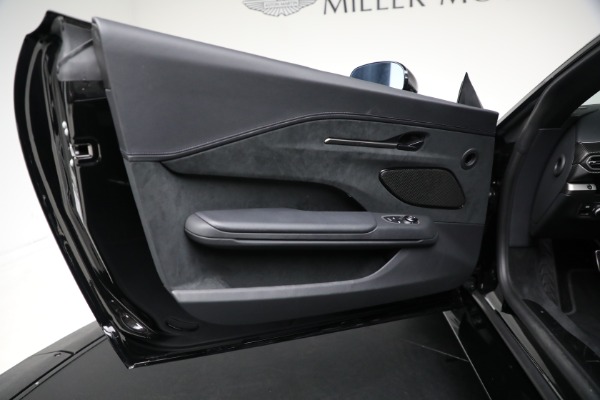 Used 2025 Aston Martin Vantage for sale $189,900 at Rolls-Royce Motor Cars Greenwich in Greenwich CT 06830 13