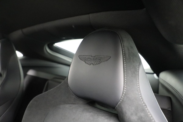 Used 2025 Aston Martin Vantage for sale $189,900 at Rolls-Royce Motor Cars Greenwich in Greenwich CT 06830 17