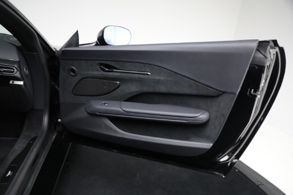 Used 2025 Aston Martin Vantage for sale $189,900 at Rolls-Royce Motor Cars Greenwich in Greenwich CT 06830 22