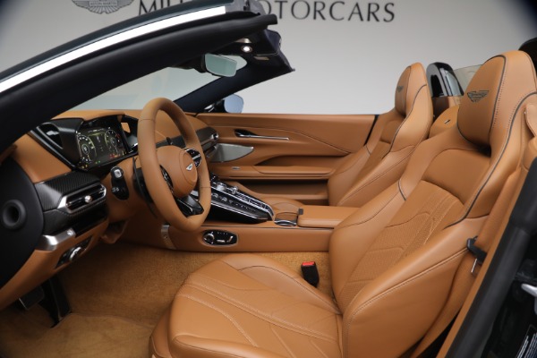 New 2026 Aston Martin Vantage Roadster for sale $260,300 at Rolls-Royce Motor Cars Greenwich in Greenwich CT 06830 24