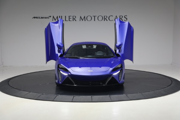 Used 2024 McLaren Artura Vision for sale $197,900 at Rolls-Royce Motor Cars Greenwich in Greenwich CT 06830 13
