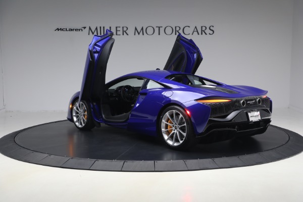 Used 2024 McLaren Artura Vision for sale $197,900 at Rolls-Royce Motor Cars Greenwich in Greenwich CT 06830 16
