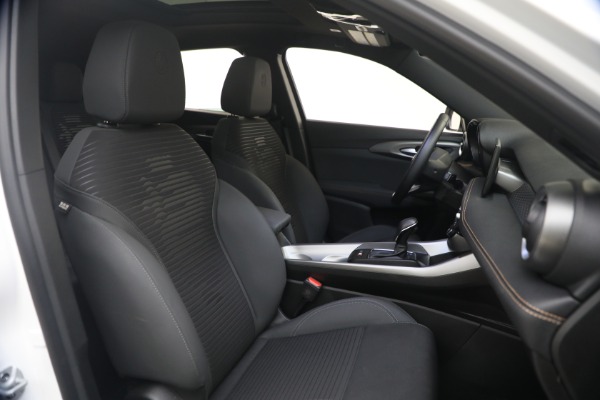 Used 2025 Alfa Romeo Tonale GME for sale Sold at Rolls-Royce Motor Cars Greenwich in Greenwich CT 06830 18