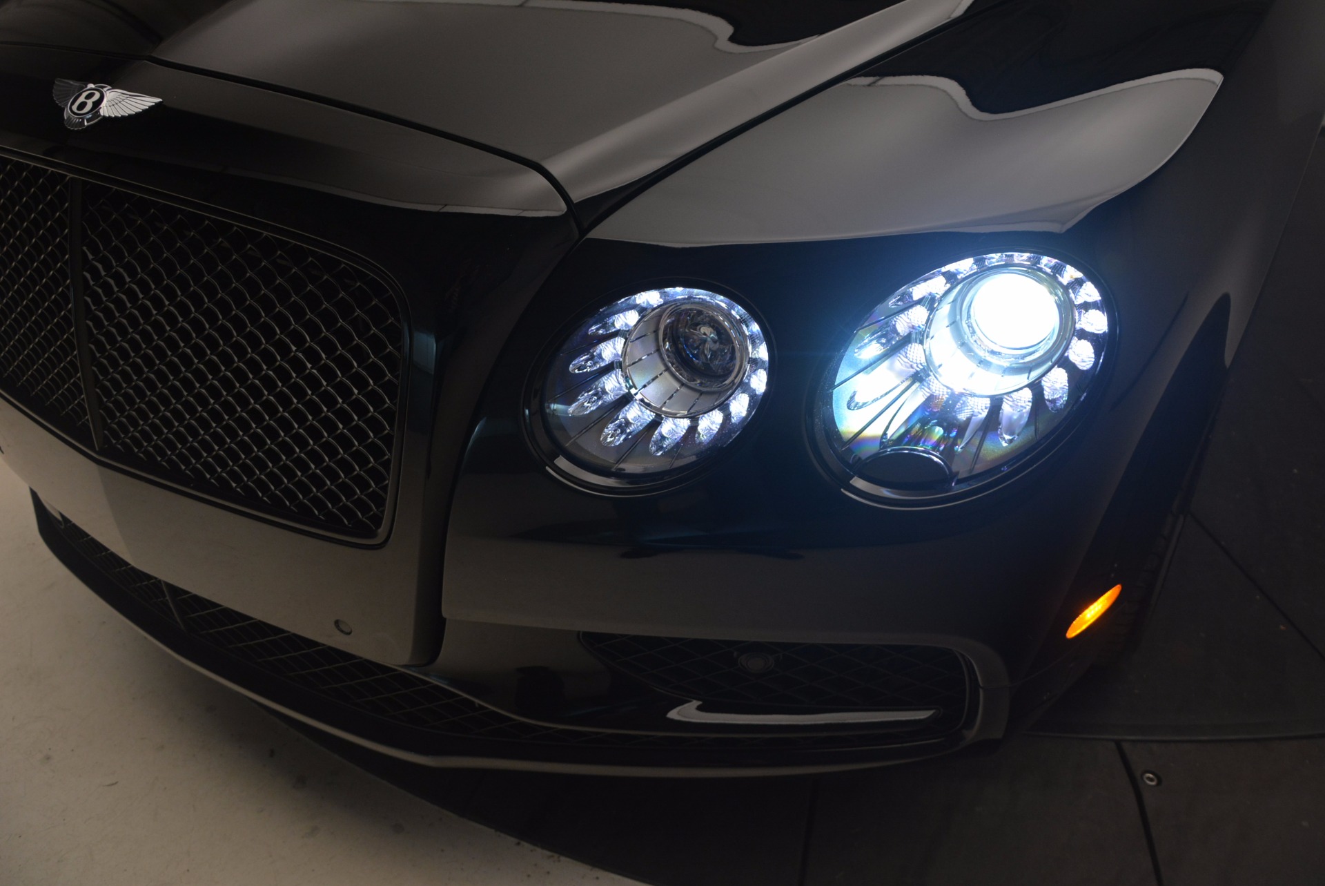 New 2017 Bentley Flying Spur W12 S for sale Sold at Rolls-Royce Motor Cars Greenwich in Greenwich CT 06830 18