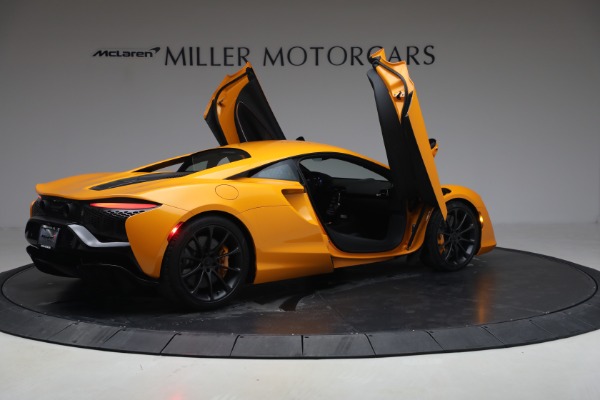 New 2026 McLaren Artura TechLux for sale $314,250 at Rolls-Royce Motor Cars Greenwich in Greenwich CT 06830 17