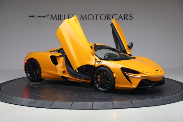 New 2026 McLaren Artura TechLux for sale $314,250 at Rolls-Royce Motor Cars Greenwich in Greenwich CT 06830 19