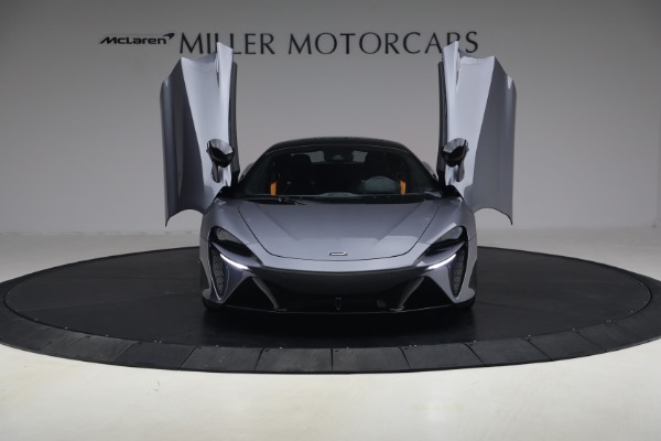 Used 2024 McLaren Artura Performance for sale $191,900 at Rolls-Royce Motor Cars Greenwich in Greenwich CT 06830 14