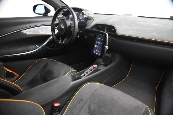 Used 2024 McLaren Artura Performance for sale $191,900 at Rolls-Royce Motor Cars Greenwich in Greenwich CT 06830 27