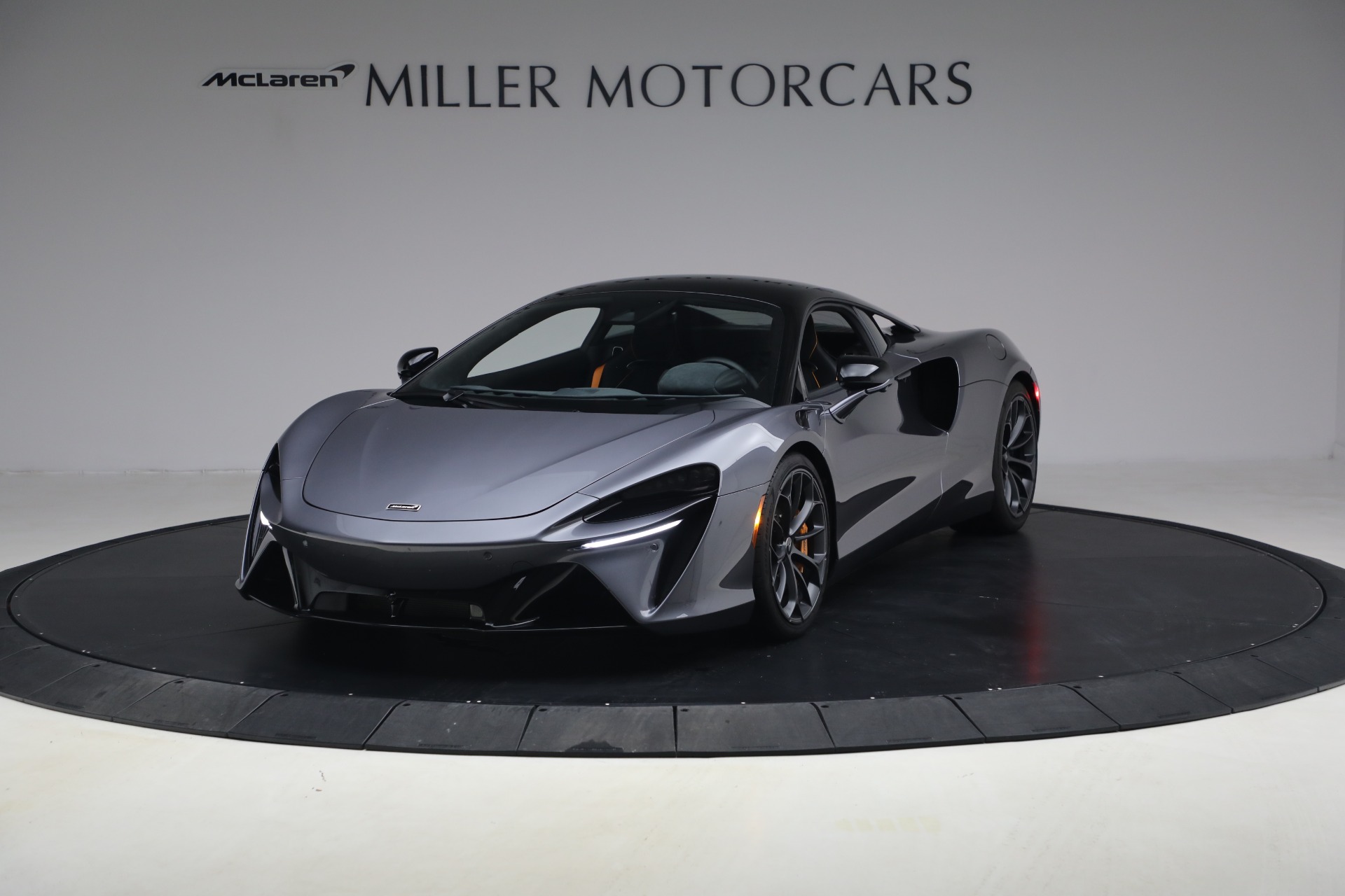 Used 2024 McLaren Artura Performance for sale $191,900 at Rolls-Royce Motor Cars Greenwich in Greenwich CT 06830 1