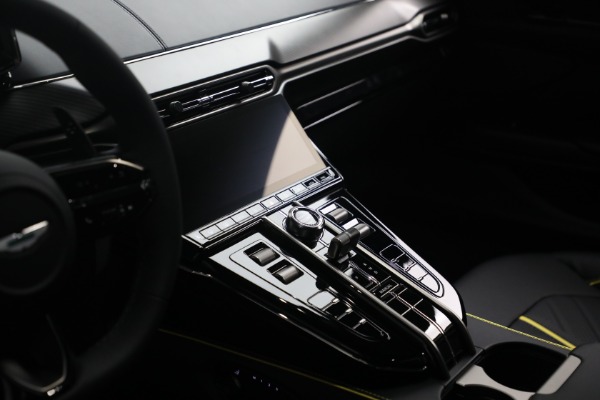 New 2026 Aston Martin Vantage S for sale $265,300 at Rolls-Royce Motor Cars Greenwich in Greenwich CT 06830 23