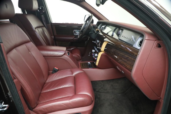 Used 2018 Rolls-Royce Phantom EWB for sale $309,900 at Rolls-Royce Motor Cars Greenwich in Greenwich CT 06830 17