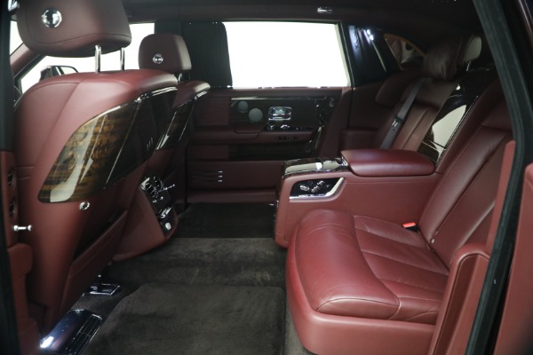 Used 2018 Rolls-Royce Phantom EWB for sale $309,900 at Rolls-Royce Motor Cars Greenwich in Greenwich CT 06830 19