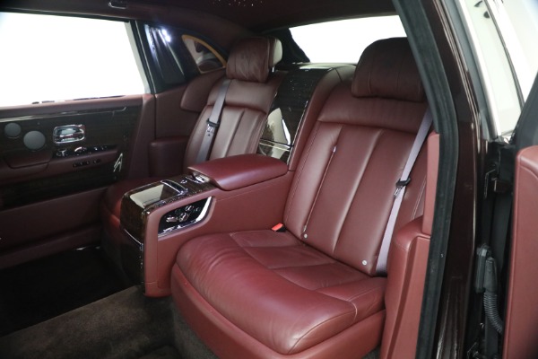 Used 2018 Rolls-Royce Phantom EWB for sale $309,900 at Rolls-Royce Motor Cars Greenwich in Greenwich CT 06830 20