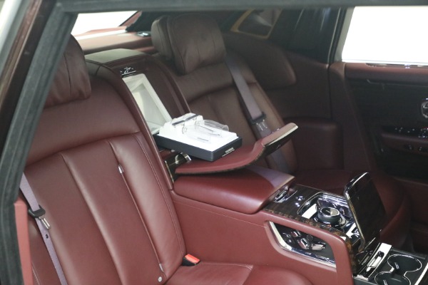 Used 2018 Rolls-Royce Phantom EWB for sale $309,900 at Rolls-Royce Motor Cars Greenwich in Greenwich CT 06830 26